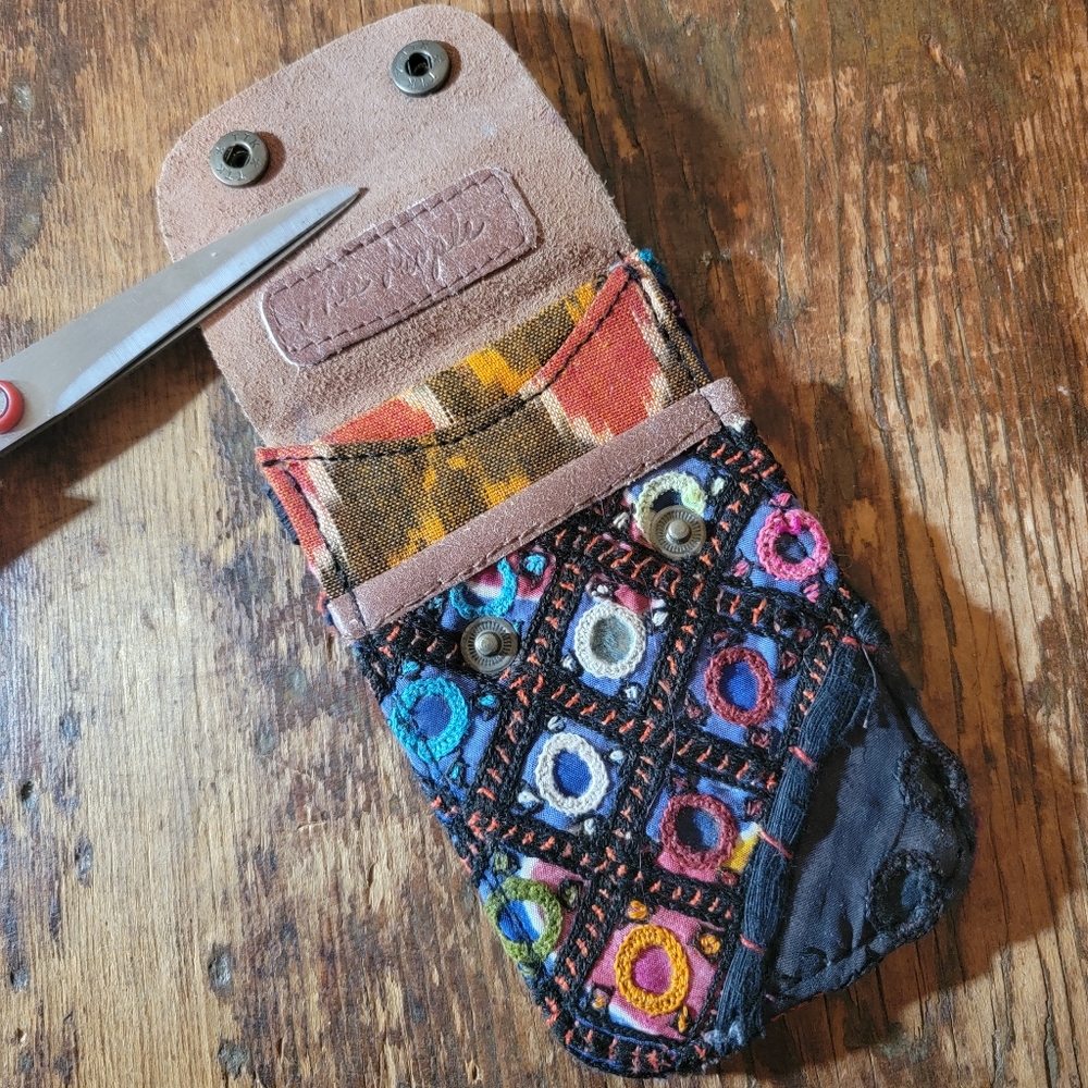 🌋👽 Free People Boho Embroidered Repurposed vtg banjara hippie Wallet card case - Picture 5 of 15